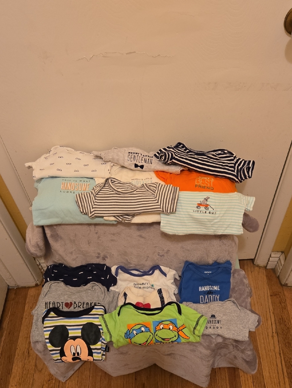 Baby Boy Short Sleeve Onesies 16 Pack - Light Blue, Orange, Navy, Green. 0-3 Mos